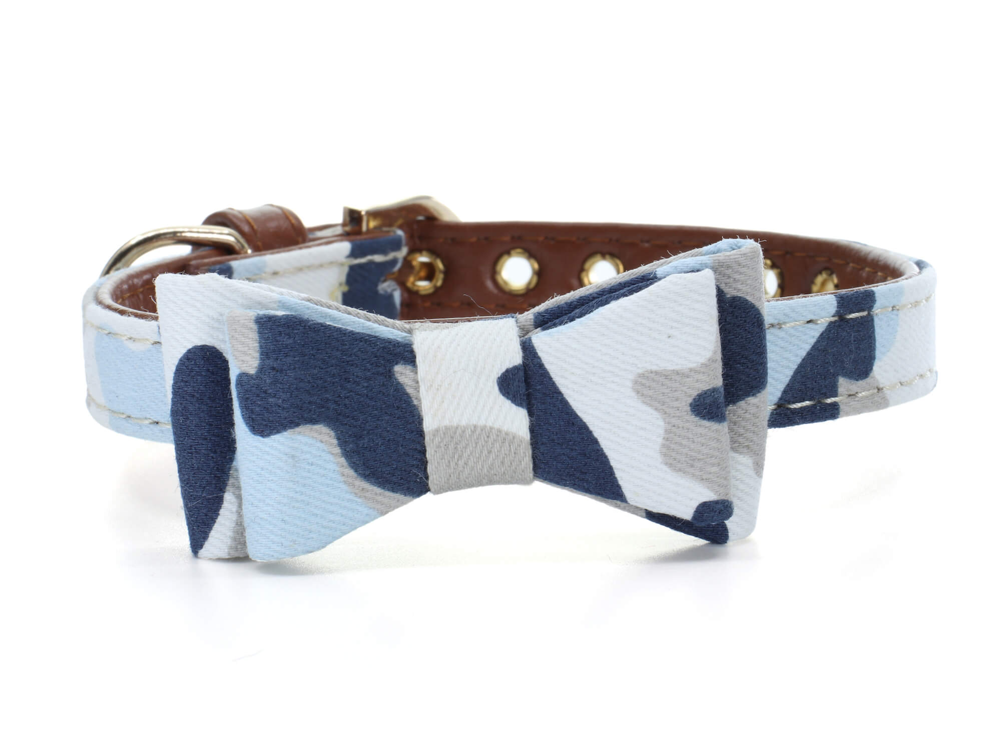 Vsepropejska Violeta obojek s motýlkem pro psa | 22 - 37 cm Barva: Modrá, Velikost: Obvod krku 31,5 - 37,5 cm Vsepropejska Violeta obojek s motýlkem pro psa | 22 - 37 cm Barva: Modrá, Velikost: Obvod krku 31,5 - 37,5 cm