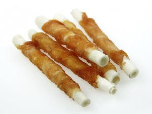 Salač Tyčinka z buvolí kůže obalená kuřecím masem 250g